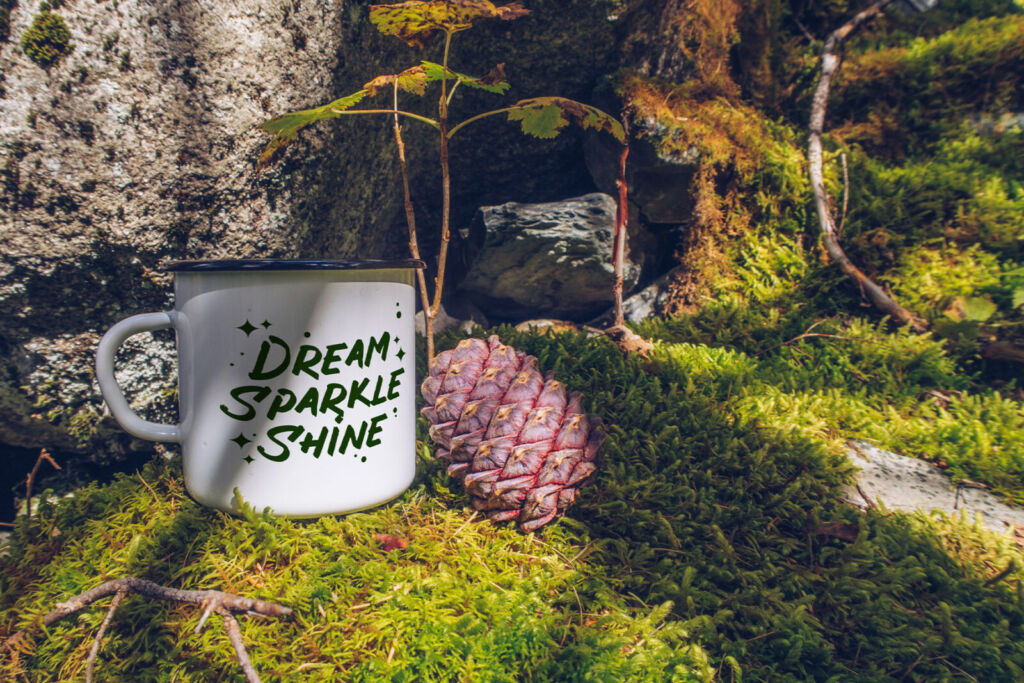 Labour Brusher – A Natural Brush Font font preview