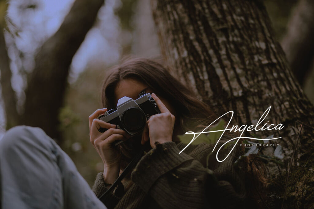 Mikaila Signature – An Aesthetic Signature Font font preview